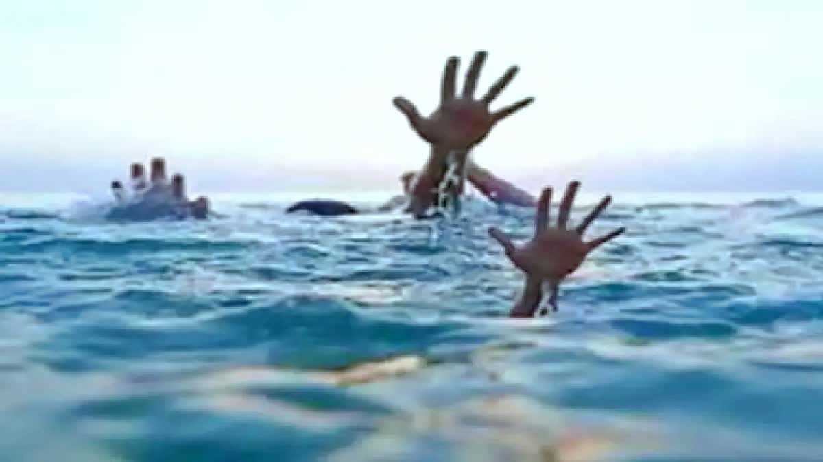 बिजनौर में गंगा नदी में नहाने गए मामा-भांजे समेत तीन डूबे, तलाश जारी बिजनौर में गंगा नदी में नहाने गए मामा-भांजे समेत तीन डूबे, तलाश जारी